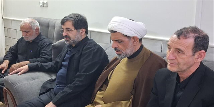 دیدار استاندار قم با خانواده دو شهید تجاوزات آمریکایی-صهیونی