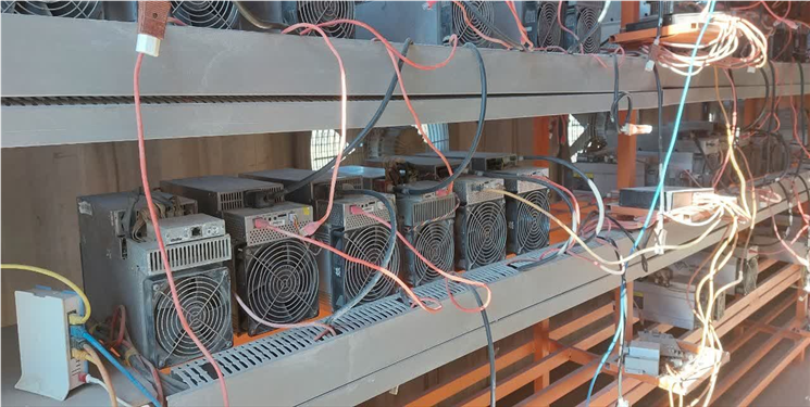 کشف ۱۰ دستگاه ماینر غیرمجاز در قم