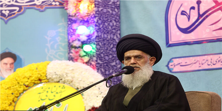 روضه حسینی سپر معنوی جامعه در برابر انحراف‌ها