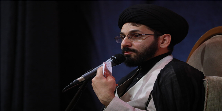 سلبریتی‌ها کارگران صنعت تغییر رژیم در دنیا هستند / وطن فروش به زباله‌دان تاریخ خواهد پیوست